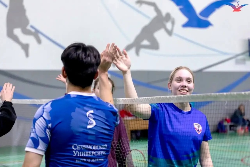 How to Make Friends at a New University: Tips for International Students